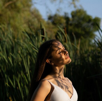Young woman quit smoking Halifax life changing experience with Tara Gilligan hypnotherapist